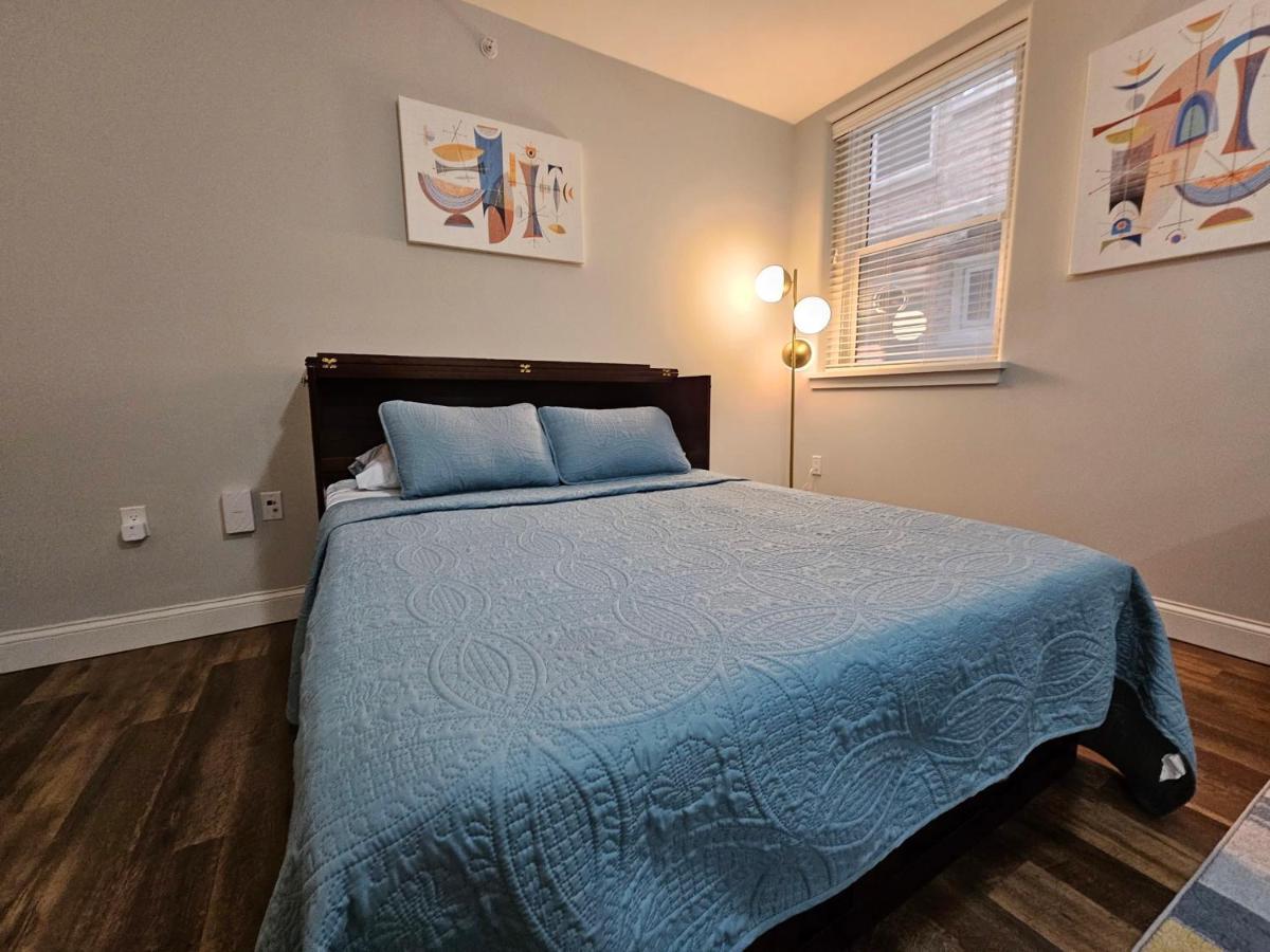Cozy Studio At The Historic Inman Champaign Exterior photo