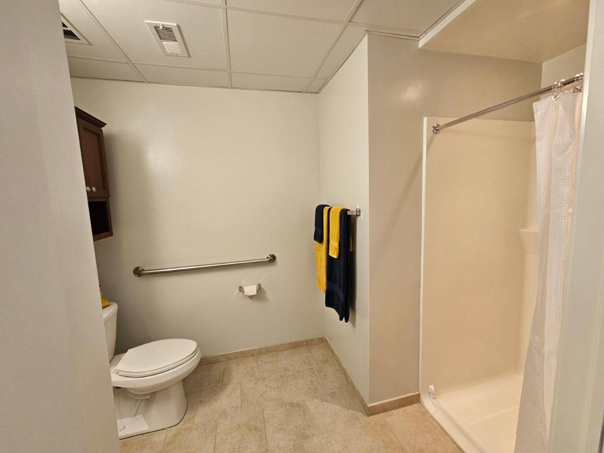 Cozy Studio At The Historic Inman Champaign Exterior photo
